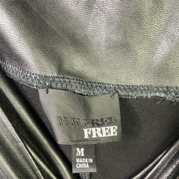 Aritzia Wilfred Free Daria Pant High Waisted Vegan Leather Leggings Black Size M - Picture 8 of 14